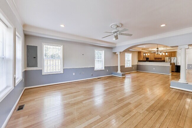 Foto del edificio - 5713 Eads St NE