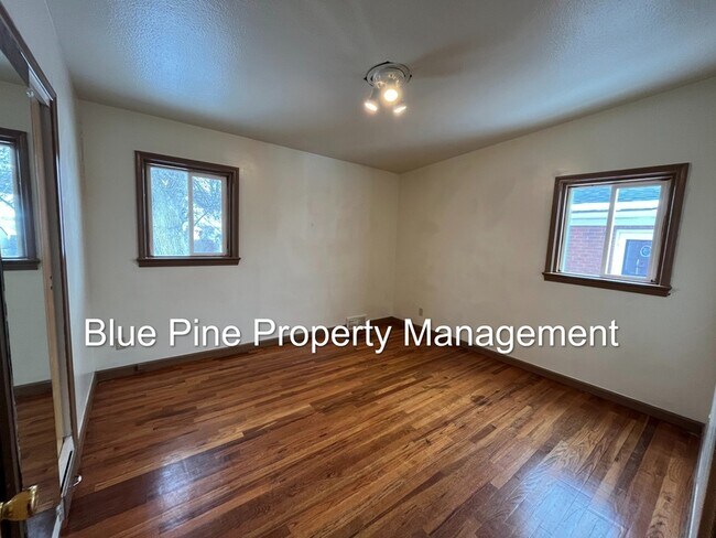 Building Photo - 238 E 18th St