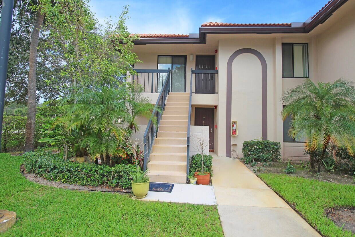 Foto principal - 5200 E Club Cir