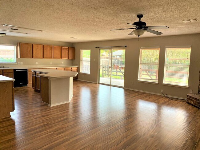 Foto del edificio - 6500 Liberty Ct
