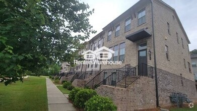 Building Photo - 601 Alexander Hills