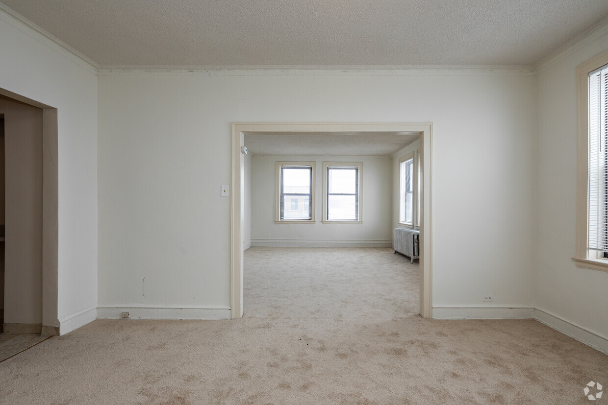 1BR - Deluxe - Dining Room - Lakeside Grant Manor