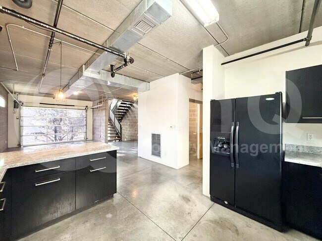 Foto del edificio - 675 S Roosevelt St