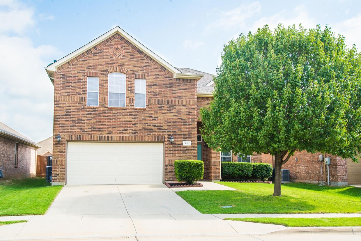 Primary Photo - Beautiful, Large Home in Bar C Ranch for L...