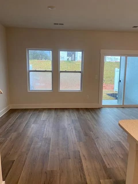 Building Photo - 822 Thread Wy