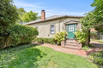 545 Cedar Alley