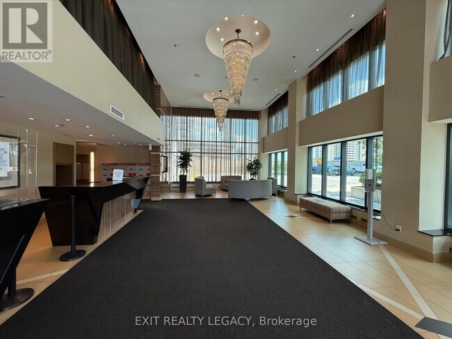 Building Photo - 3985-3985 Grand Park Dr