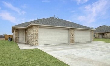 Building Photo - 1102 Ashton Ln