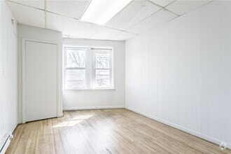 Building Photo - 85 Mapledale St