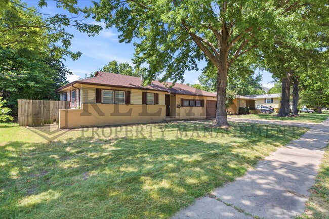 Foto del edificio - 2103 W Columbine Ln