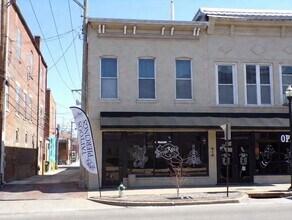 Building Photo - 316 Main St