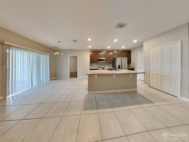 Building Photo - 15271 Aquarius Way Mascotte FL
