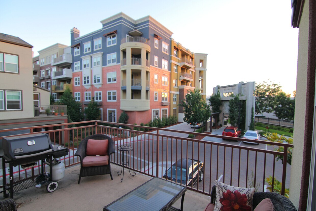 Balcony View - 925 Font Terrace