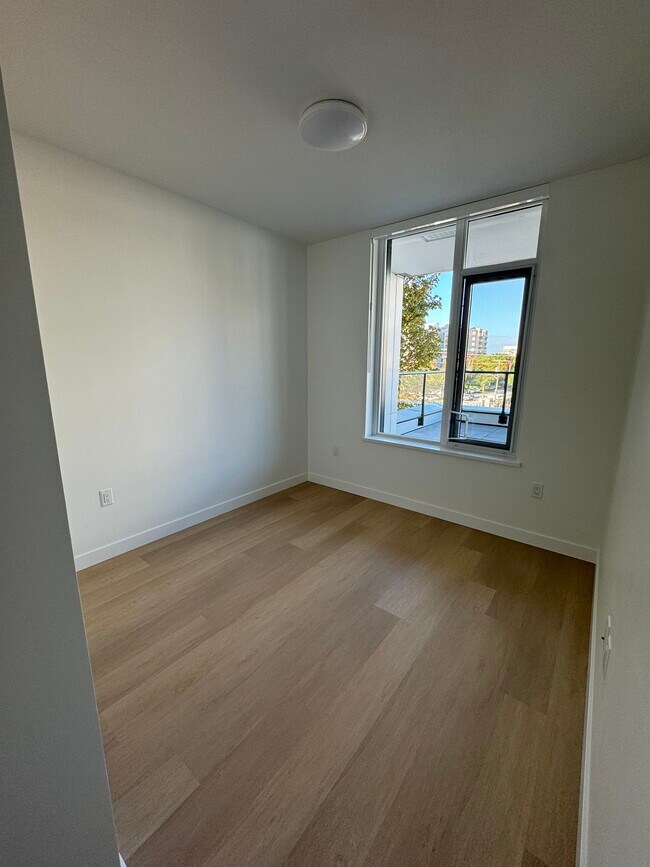 Photo du bâtiment - 312-1100 Yates St