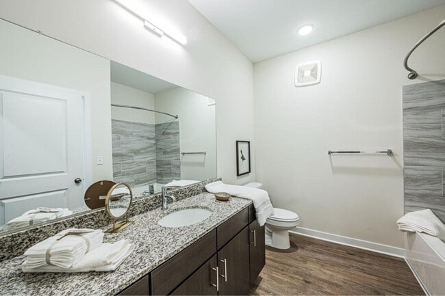 Interior Photo - The Fountains