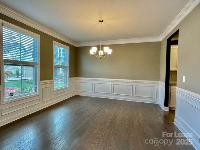 Building Photo - 3044 Spinner Ct