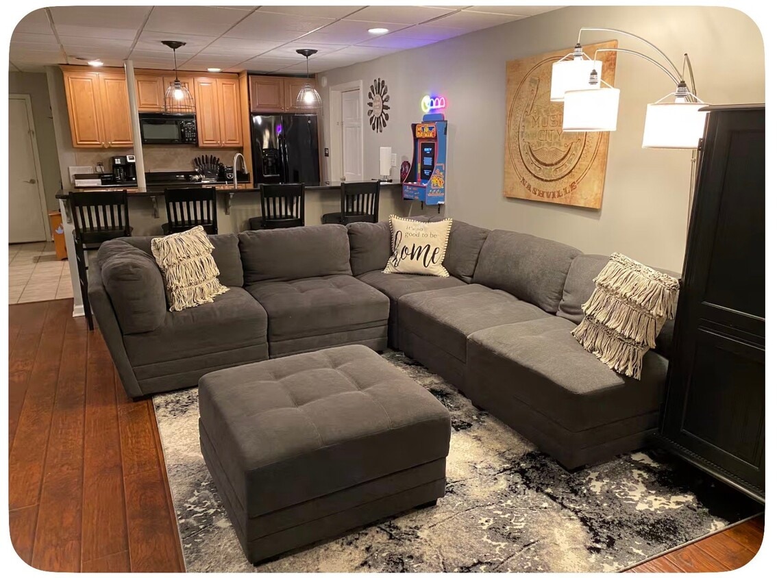 Photo - 1187 Lewisburg Pike (Franklin, TN)