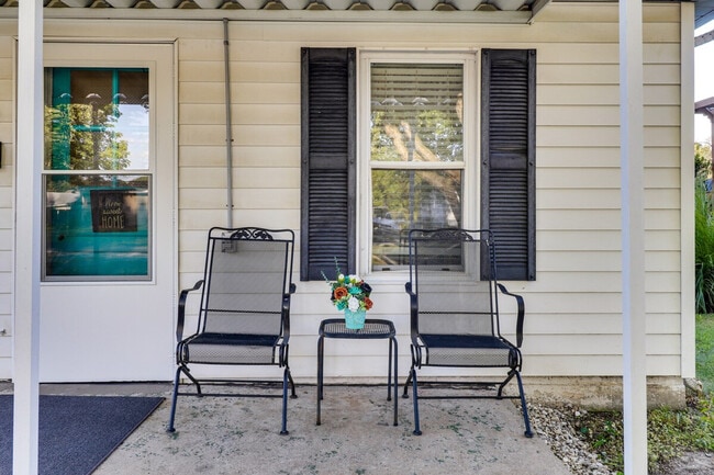 Building Photo - 1115 N Illinois Ave