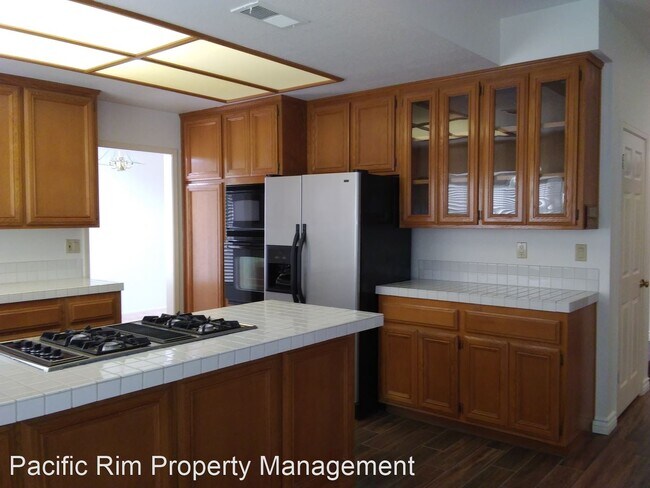 Foto del edificio - 5 br, 4 bath House - 13788 Sparren Ave