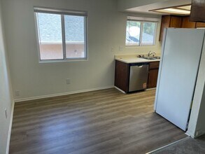 Building Photo - 545 Fein Ave