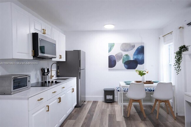 Foto del edificio - 790 NW 60th St