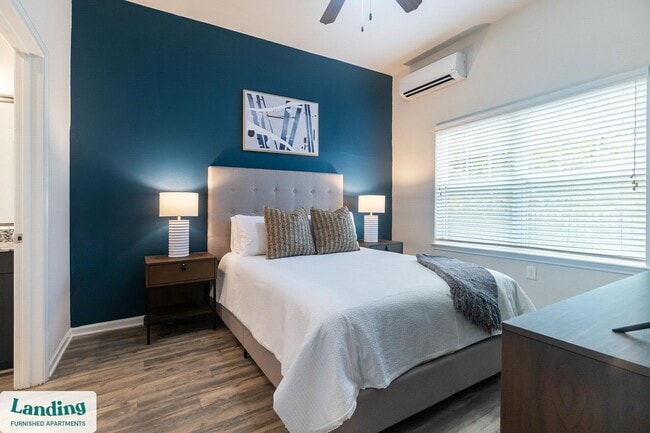 Building Photo - 655 W Mallard Creek Church Rd