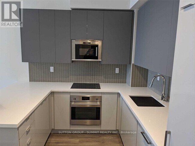 Building Photo - 2916 Hwy 7