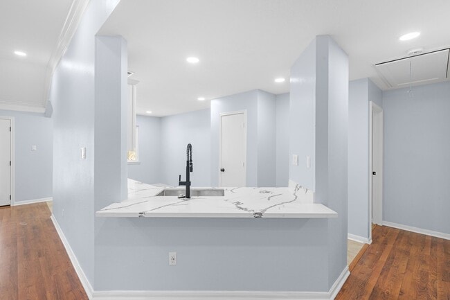 Foto del edificio - 3910 Crystal Pass Ct