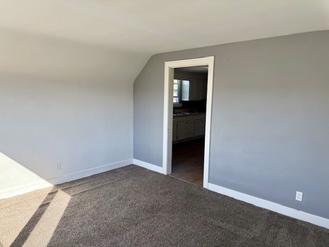 Building Photo - 81 Roberts Ave