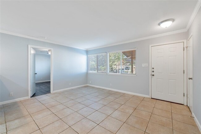 Building Photo - 800 Osage Dr