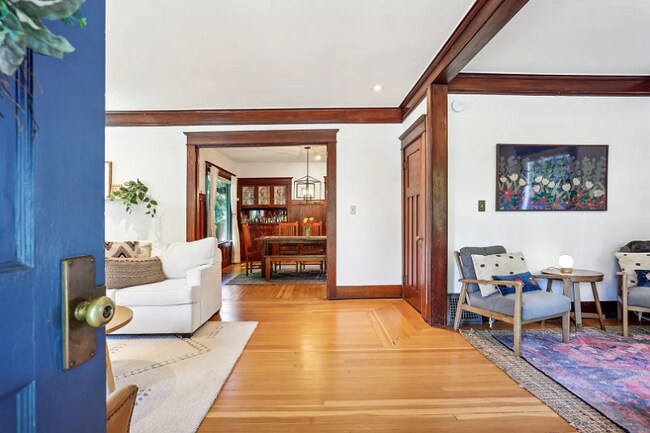 Foto del edificio - 2631 46th Ave SW