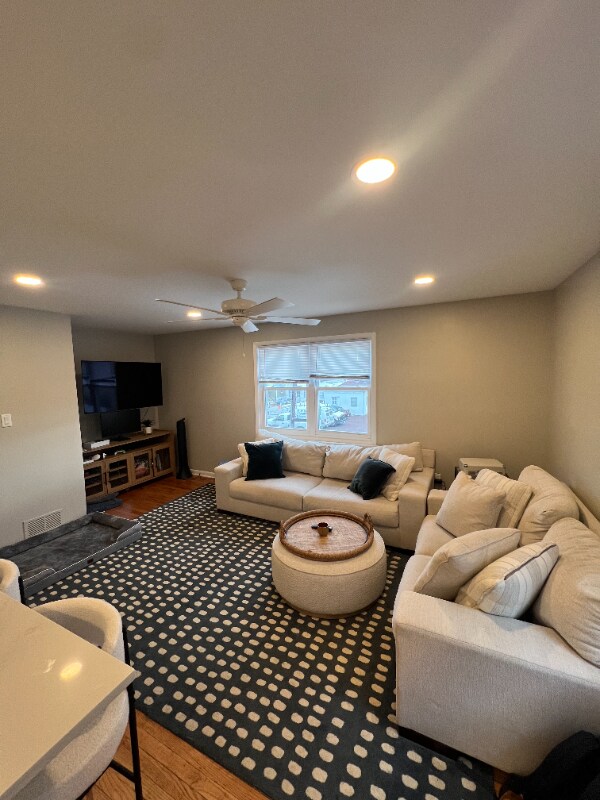 Foto del edificio - 221-223-223 Haven Ave