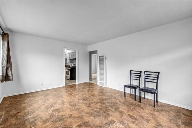 Building Photo - 9436 Ramona Ave