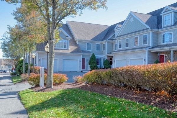 Foto del edificio - 117 Tamarack Ln