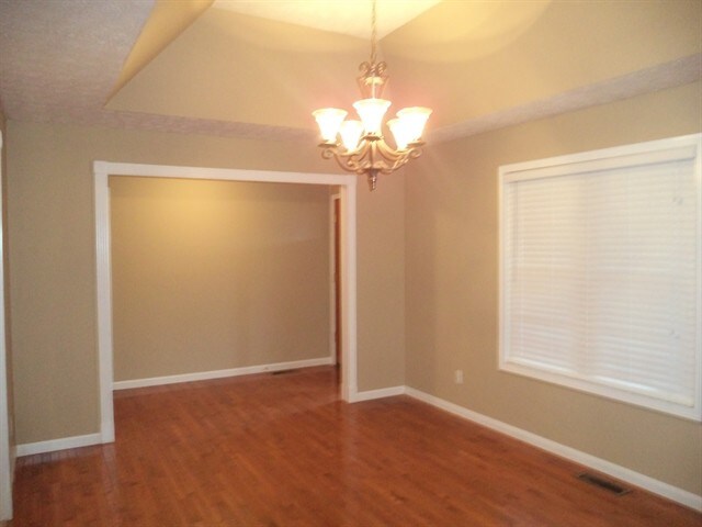 Building Photo - 3710 Eagle Vista