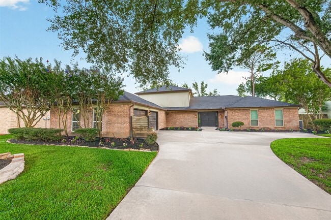 Foto del edificio - 2103 Winged Foot Dr