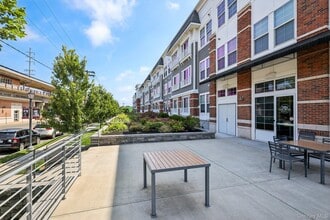 Building Photo - 75 E Hoffman Ave
