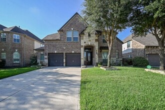 Building Photo - 30154 Southern Sky Dr