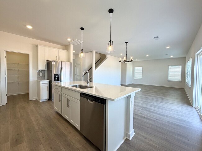 Foto del edificio - 2372 Woodmeadow Dr