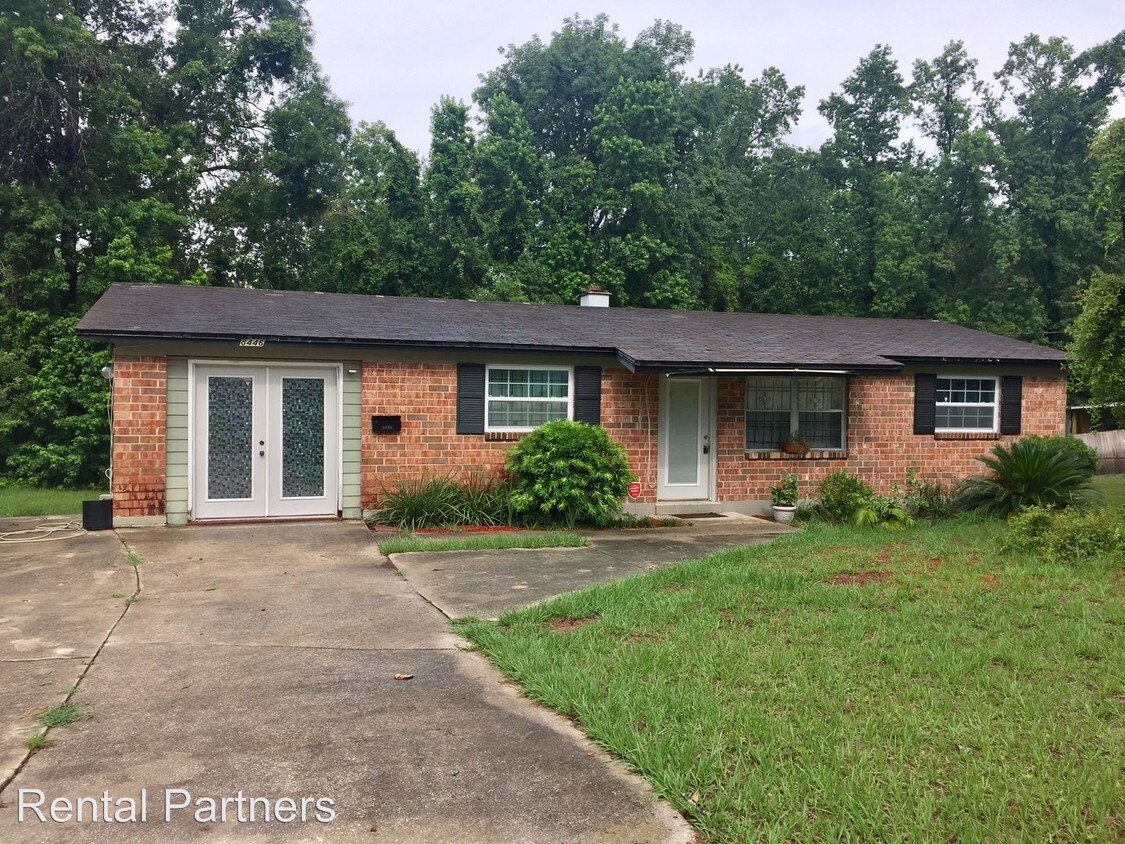 Foto principal - 8446 Lincrest Dr W