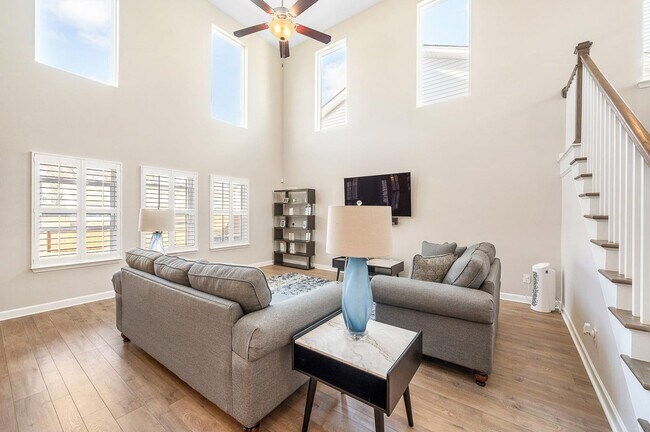 Photo - 3 Bedroom 2.5 Bath House in Riverview Farm...