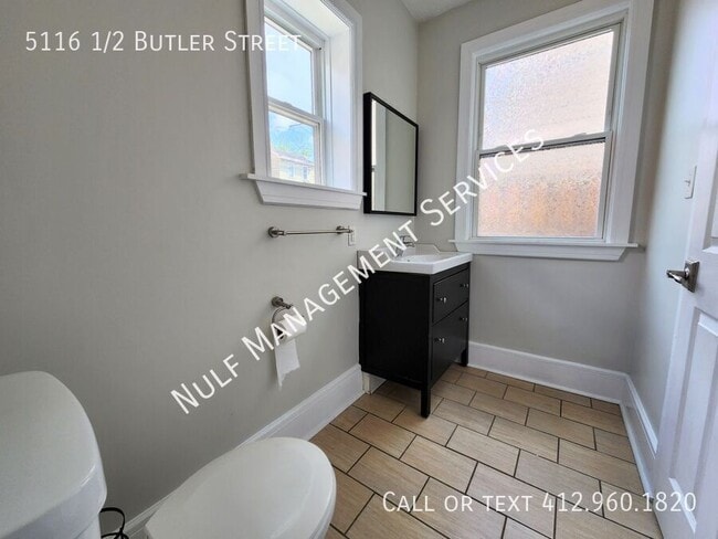 Building Photo - 5116 1/2 Butler Street-