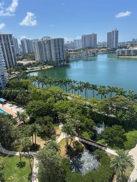 Foto del edificio - 2801 NE 183rd St