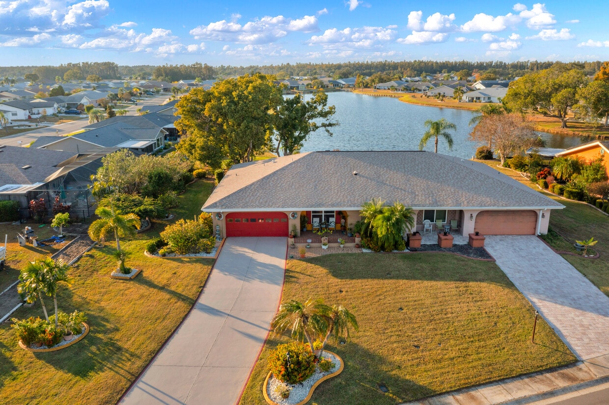 Foto principal - 1808 N Pebble Beach Blvd