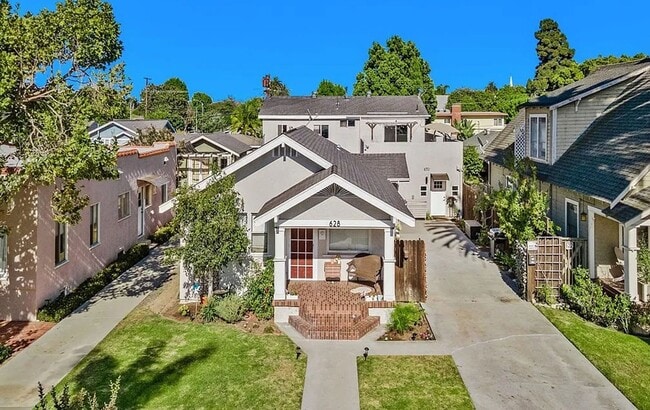 2BD/1BA Apartment in Belmont Heights - 2BD/1BA Apartment in Belmont Heights