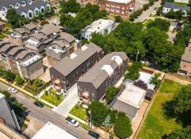 Foto del edificio - 4001 Roseland Ave