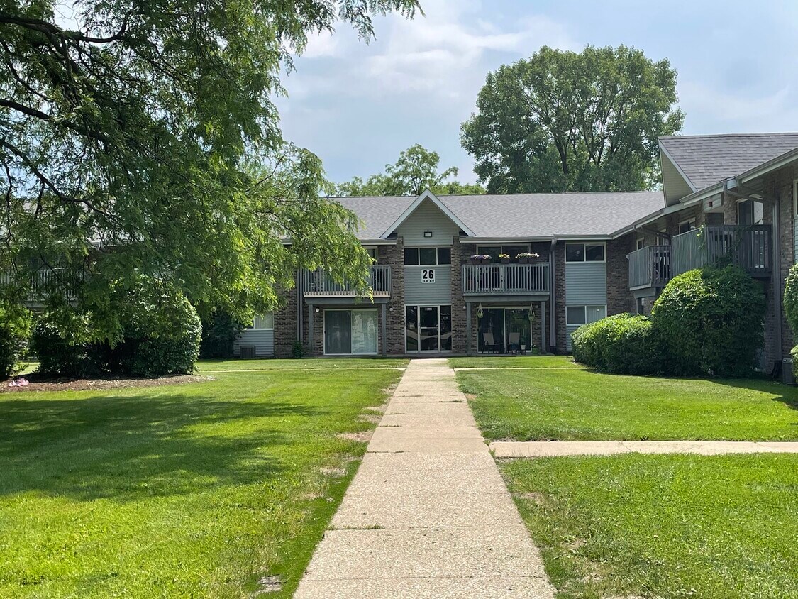 16W477 Mockingbird Ln Unit 204, Willowbrook, IL 60527 Condo for Rent