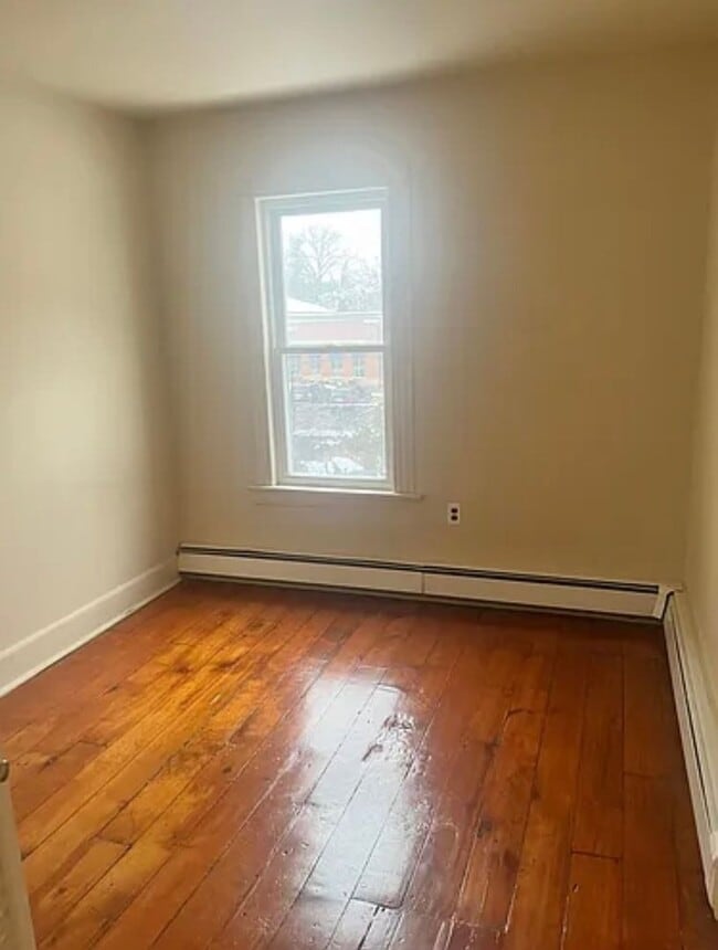 Building Photo - 217 Glenridge Ave