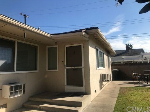 Primary Photo - 2126 E La Palma Ave