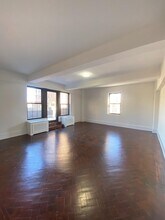 Building Photo - 160 W 73rd St